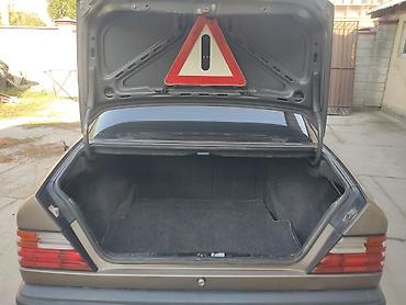 124 e500: Mercedes-Benz W124: 1989 г., 2 л, Механика, Бензин, Седан — 9