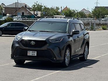 обмен на машину: Toyota Highlander: 2023 г., 2.4 л, Автомат, Бензин, Кроссовер — 3