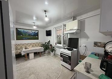 обжития: 3 комнаты, 62 м², 4 соток, Бишкек, Ак-Ордо 3 ж/м — 4