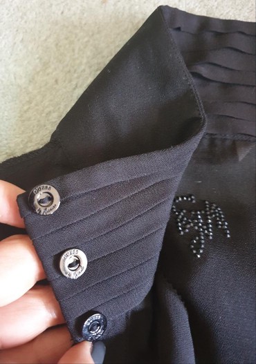 Košulje: Guess, S (EU 36), Jednobojni, bоја - Crna — 4