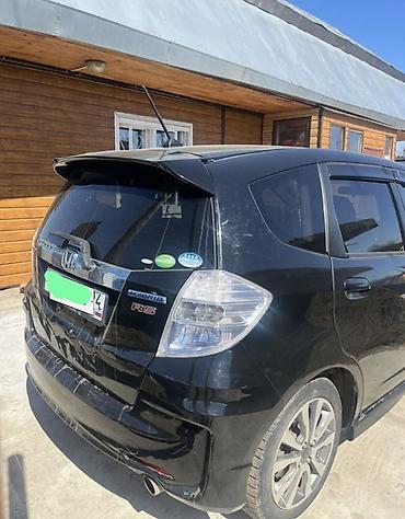 Honda: Honda Fit: 2012 г., Вариатор, Гибрид, Хэтчбэк — 2