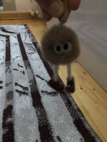 Breloklar: Plyuş düyüncük brelok/aksesuar - Yumşaq tüklü, dairəvi plyuş başlıq -