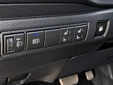 skywell et5: Toyota Corolla: 2020 г., 1.2 л, Вариатор, Бензин, Седан — 6