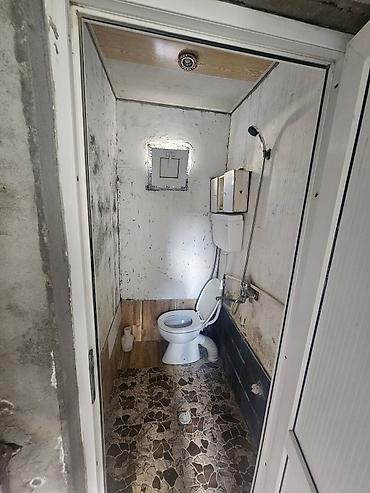 1 комната квартира снять: 1 otaqlı kirayə mənzil (studia tipli) - Geniş işıqlı otaq: pəncərə — 3