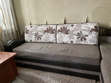 дедский диван: Бурчтук диван, түсү - Күрөң, Колдонулган