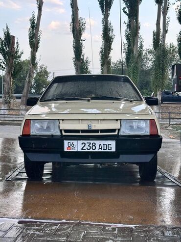 ВАЗ (ЛАДА): ВАЗ (ЛАДА) 2108: 1987 г., 1.3 л, Механика, Бензин, Хэтчбэк