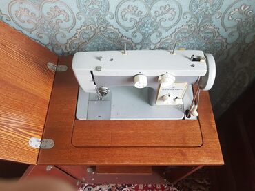 tikiş maşınları: Tikiş maşını Çin, İşlənmiş,Elektromexaniki, 1 saplı, Ünvandan götürmə, Pulsuz çatdırılma, Ödənişli çatdırılma