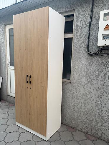 Шкафы: Продаю шкаф размеры высота, 220см, ширина 80см, глубина 52см. Есть — 2