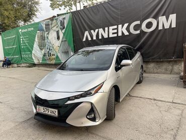 Toyota: Toyota Prius: 2017 г., 1.8 л, Вариатор, Гибрид, Седан