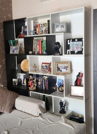 купить полки на стену: Mebel: Modul tipli kitab və dekor rəfi - Rəng: ağ və qara