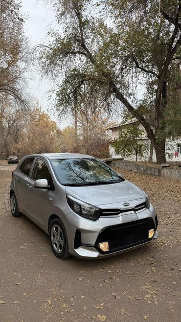 продаю в связи с переездом: Kia Morning: 2017 г., 1 л, Автомат, Газ, Хэтчбэк
