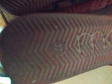 Продавцы-консультанты: Эти все женские обуви восемь пар за 5000 сом все в хорошем состоянии — 24