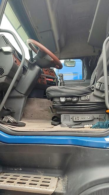 Тягачи: Тягач, Volvo, Тентованный — 6