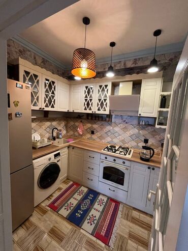 Uzunmüddətli kirayə mənzillər: 8 noyabr prospektində Nargilə dairəsinin yanında 2 otaqlı super mənzil — 12