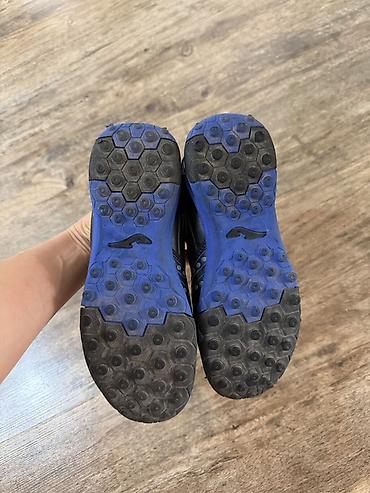 nike react: Детские футбольные бутсы/сороконожки Nike. - Размер: 33, длина — 2