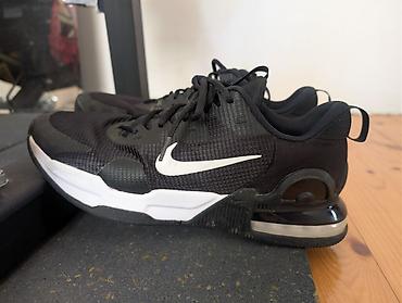 nike krasovkalari: Nike Air Max Alpha Trainer (qara/ağ) - İdman və gündəlik istifadə — 1