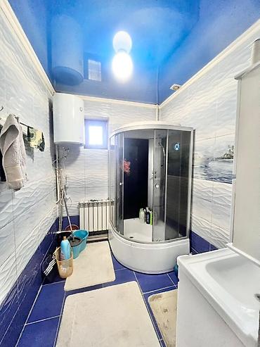 Продажа коттеджей и домов: 6 комнат и более, 300 м², 10 соток, Новопокровка, Агентство недвижимости at lalafo.kg — 14 Продажа коттеджей и домов: 6 комнат и более, 300 м², 10 соток, Новопокровка, Агентство недвижимости — 14