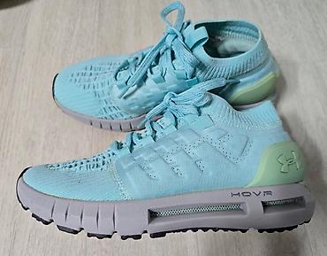 yun koftalar: Under Armour HOVR qaçış krossovkaları - Model: Under Armour HOVR (yan — 1