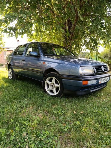 купить авто с кореи бу: Volkswagen Vento: 1992 г., 1.8 л, Механика, Бензин, Седан