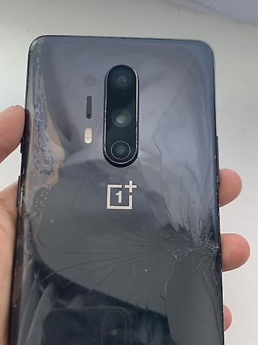 Мобильные телефоны и аксессуары: OnePlus 8 Pro, Б/у, 256 ГБ, цвет - Черный, 2 SIM — 2