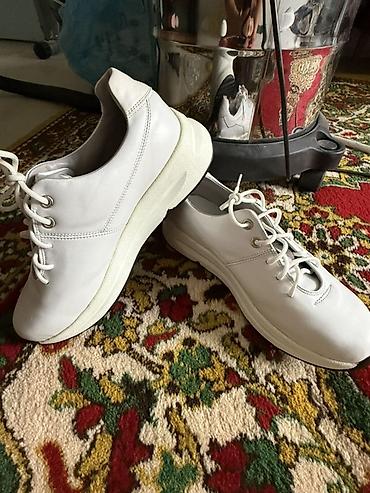 женские криперы кожаные: Кроссовки, 40, 40.5, Puma, Новый, цвет - Белый — 5