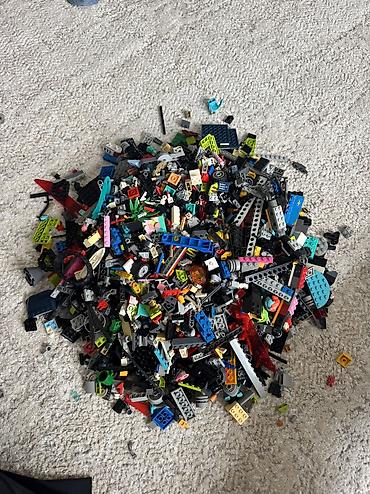 Большая смесь деталей аналогов LEGO в мешке. - Вес по фото на весах