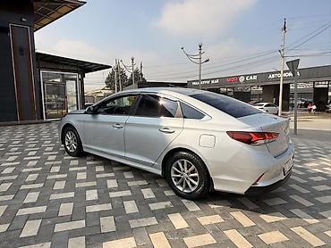 Hyundai: Hyundai Sonata: 2018 г., Седан — 4