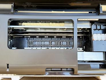 принтер l805: Продаю оригинальный, не Китай Фото-принтер Epson L805 с системой — 2