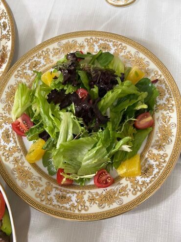 Готовые блюда, кулинария: Ассортимент салатов 1) Хрустящие баклажаны - Запечённые/обжаренные — 20