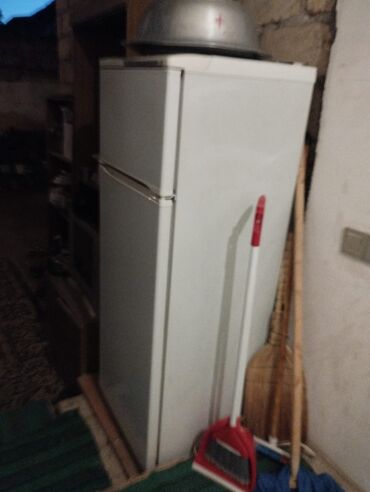 i̇şlenmiş soyducu: Б/у Холодильник Artel, Двухкамерный, цвет - Белый