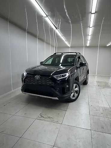 4 vd: Toyota RAV4: 2021 г., Гибрид, Кроссовер — 2