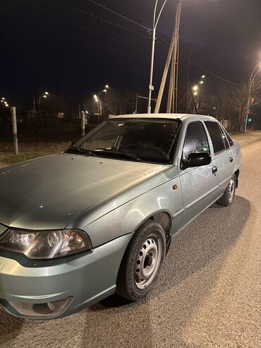 Daewoo: Daewoo Nexia: 2009 г., 1.6 л, Механика, Бензин, Седан