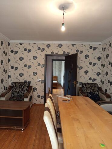 Uzunmüddətli kirayə evlər: Xırdalanda 7 saylı məktəbin yanında tola çox yaxın 2 Mərtəbə 3 otaq — 6