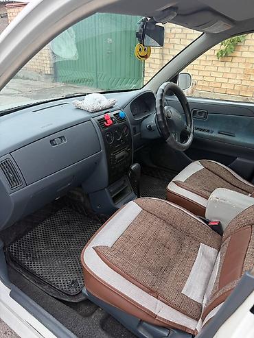 Toyota: Toyota Raum: 2003 г., Бензин, Хэтчбэк — 3