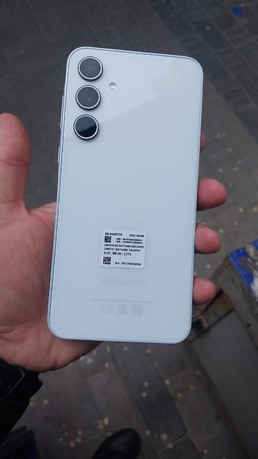 mini 6 ipad: Samsung Galaxy A35, 256 GB, rəng - Ağ, İki sim kartlı — 2