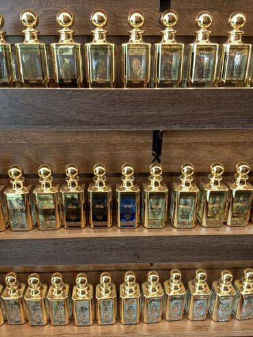 Парфюмерия: Представлена обширная коллекция прямоугольных флаконов для парфюмерии — 3