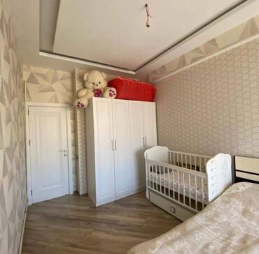 Uzunmüddətli kirayə mənzillər: Mənzil kirayə verilir. 2 otaq, 17.4 mərtəbə. Nərmanov metrosu — 4