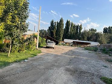Продажа коттеджей и домов: Продается дом в городе Токмак * Комнаты: 5 спален большой зал — 16