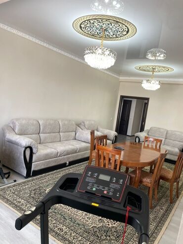 каракол квартира долгосрочная: 3 бөлмө, Кыймылсыз мүлк агенттиги, Чогуу жашоосу жок, Толугу менен эмереги бар