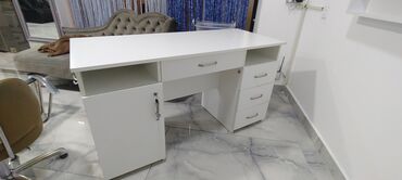 Sifarişlə yazı masaları: Стол в идеальном состоянии. 145*60*80. забирать с гарачухкр — 8