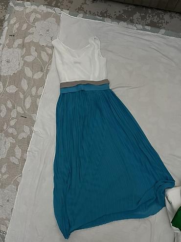 Другая женская одежда: От 1000 сом Лот одежды (4 вещи) 1) Белая куртка в стиле байкер: - — 6