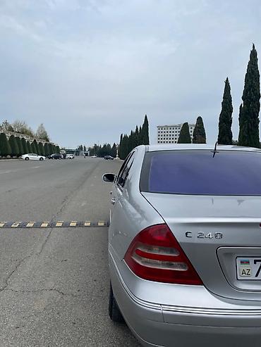 99 maşını: Mercedes-Benz 240: 2.4 l | 2000 il Sedan — 8