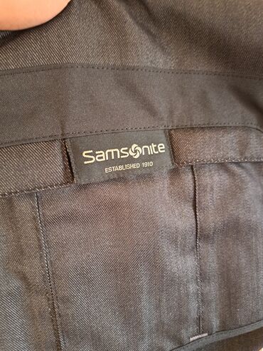 Futrole i torbe za laptopove: Samsonite torba za lap top komotna sa pregradama, crna kao nova. Malo — 9