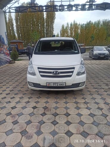 Hyundai: Hyundai H-1 (Grand Starex): 2016 г., 2.5 л, Автомат, Газ, Минивэн