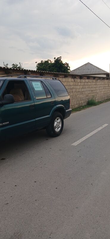 chevrolet niva satilir: Chevrolet Blazer: 4 l | 1997 il | 21754 km Universal