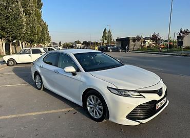 prius 2005: Toyota Camry: 2019 г., 2.5 л, Вариатор, Гибрид, Седан — 2