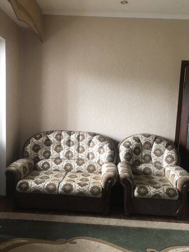 Диваны: Продается мягкая мебель фирмы Лина, модель Лотос почти новый. Комплект