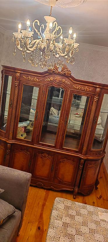 gonag otagi: Qonağ otaği servant mebel. Yaxşı vəziyyətdədir. Evdə lazım olmadığı — 4