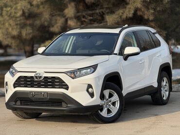 Toyota: Toyota RAV4: 2021 г., 2.5 л, Автомат, Бензин, Внедорожник