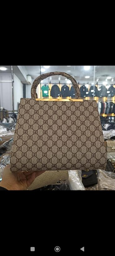 Çantalar: Əl çantası — 10